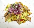 Салат "Пражский" со свиной вырезкой и куриным филе, обжаренной цветной капустой